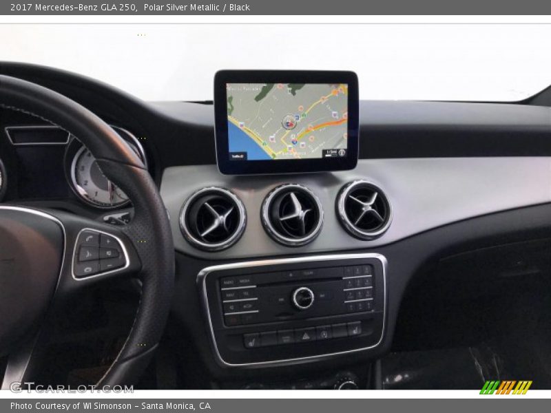 Polar Silver Metallic / Black 2017 Mercedes-Benz GLA 250