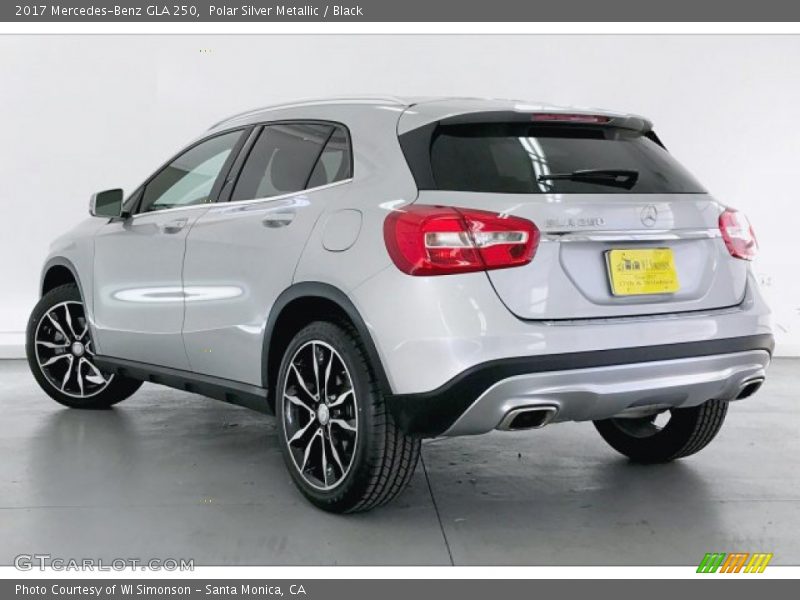Polar Silver Metallic / Black 2017 Mercedes-Benz GLA 250