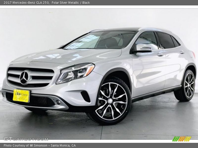 Polar Silver Metallic / Black 2017 Mercedes-Benz GLA 250