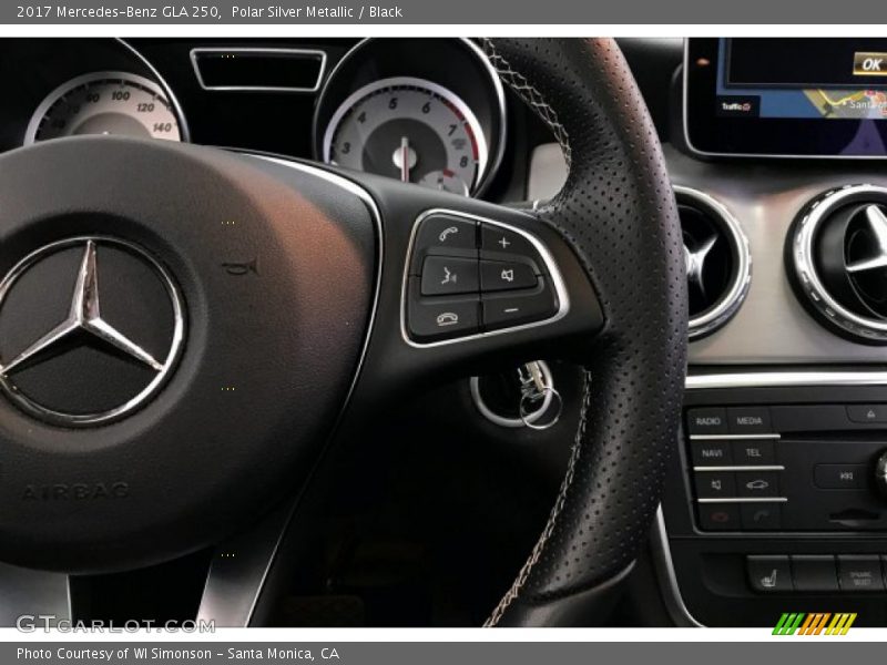 Polar Silver Metallic / Black 2017 Mercedes-Benz GLA 250