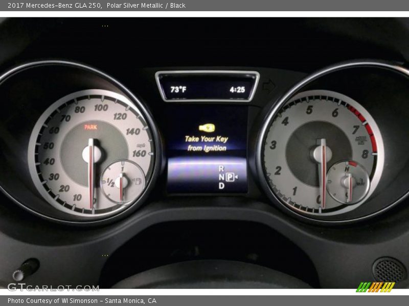 Polar Silver Metallic / Black 2017 Mercedes-Benz GLA 250