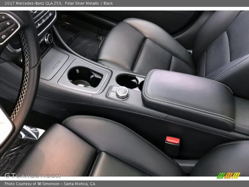 Polar Silver Metallic / Black 2017 Mercedes-Benz GLA 250