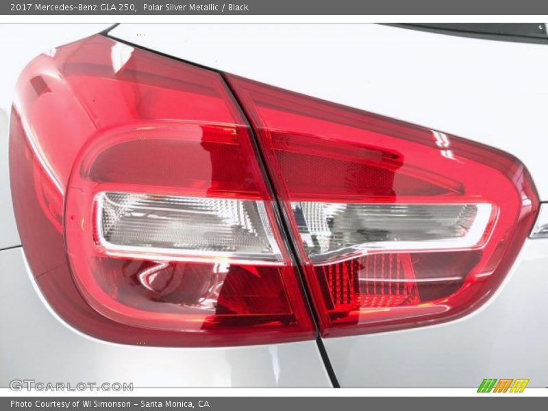 Polar Silver Metallic / Black 2017 Mercedes-Benz GLA 250