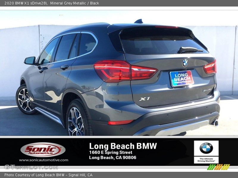 Mineral Grey Metallic / Black 2020 BMW X1 sDrive28i