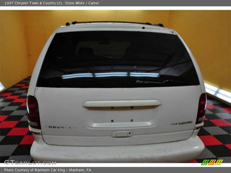 Stone White / Camel 1997 Chrysler Town & Country LXi