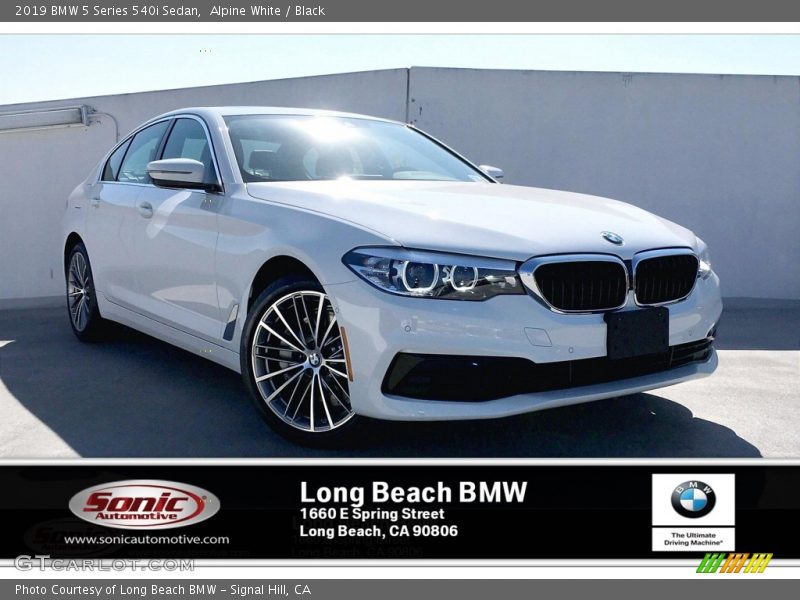 Alpine White / Black 2019 BMW 5 Series 540i Sedan