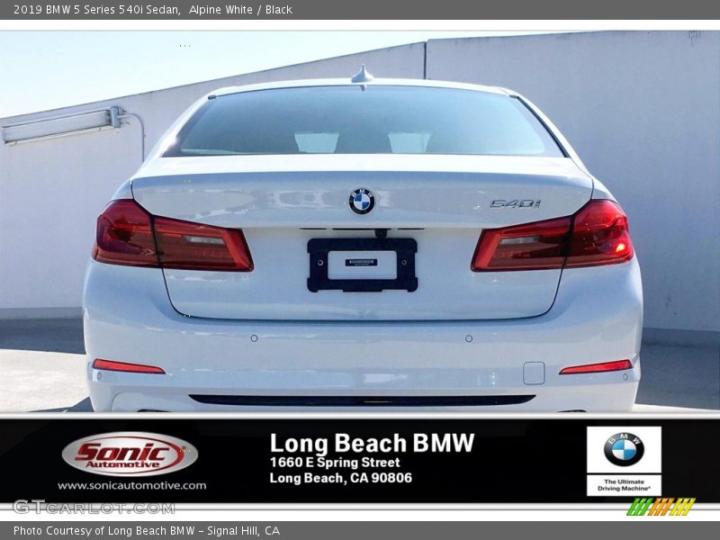 Alpine White / Black 2019 BMW 5 Series 540i Sedan