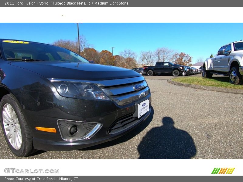 Tuxedo Black Metallic / Medium Light Stone 2011 Ford Fusion Hybrid