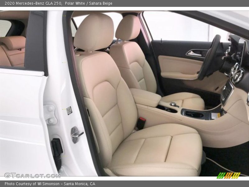Polar White / Sahara Beige 2020 Mercedes-Benz GLA 250