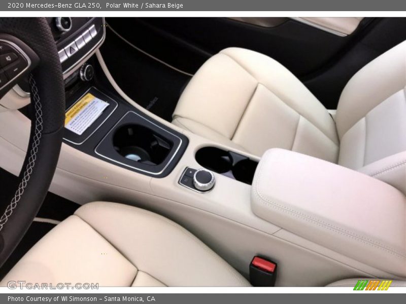 Polar White / Sahara Beige 2020 Mercedes-Benz GLA 250