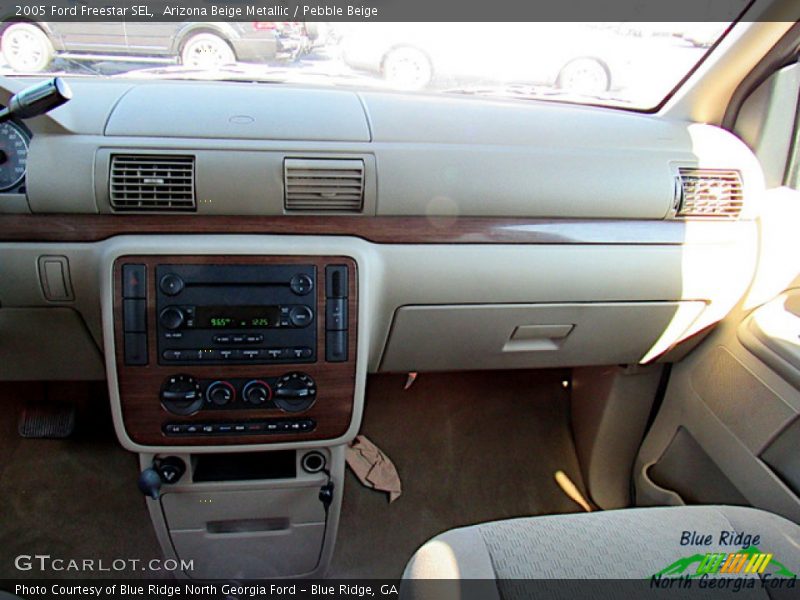 Arizona Beige Metallic / Pebble Beige 2005 Ford Freestar SEL