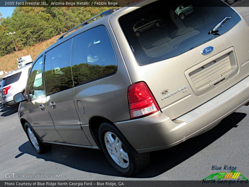 Arizona Beige Metallic / Pebble Beige 2005 Ford Freestar SEL