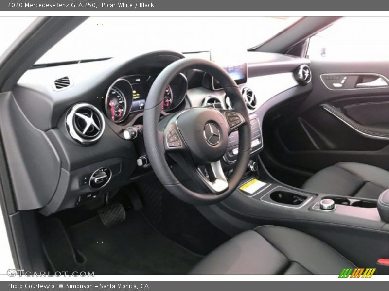 Polar White / Black 2020 Mercedes-Benz GLA 250