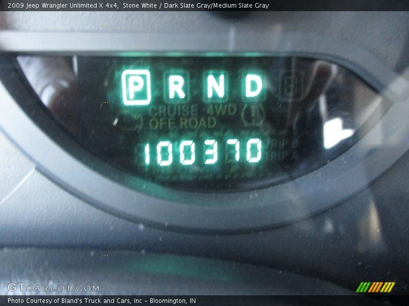 Stone White / Dark Slate Gray/Medium Slate Gray 2009 Jeep Wrangler Unlimited X 4x4