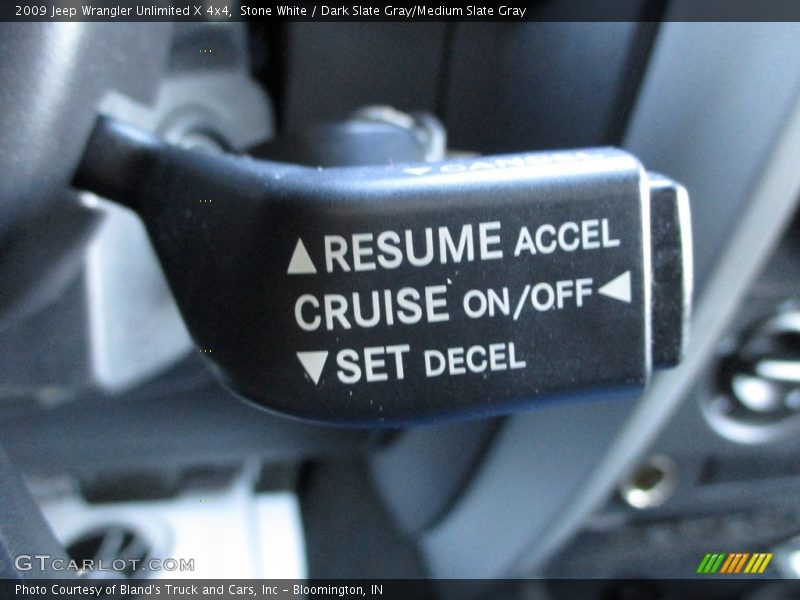 Stone White / Dark Slate Gray/Medium Slate Gray 2009 Jeep Wrangler Unlimited X 4x4