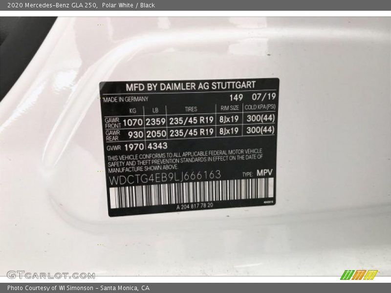 Polar White / Black 2020 Mercedes-Benz GLA 250