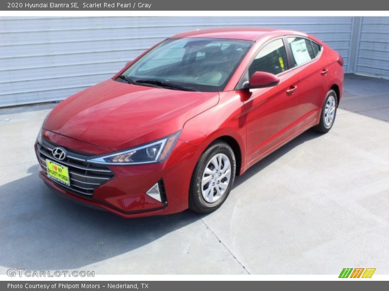 Front 3/4 View of 2020 Elantra SE