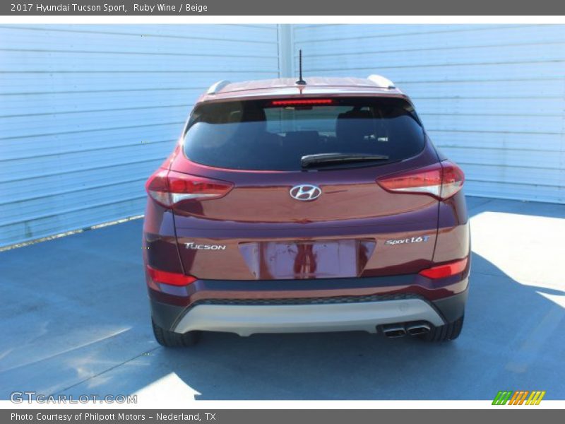 Ruby Wine / Beige 2017 Hyundai Tucson Sport