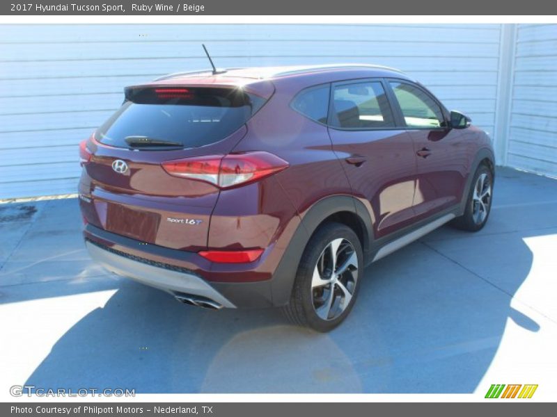 Ruby Wine / Beige 2017 Hyundai Tucson Sport