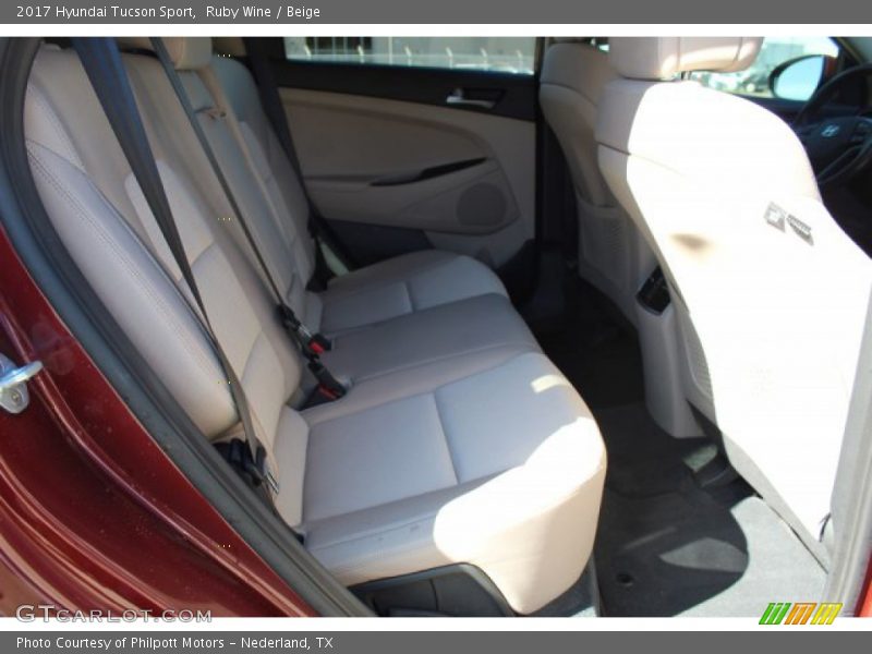 Ruby Wine / Beige 2017 Hyundai Tucson Sport