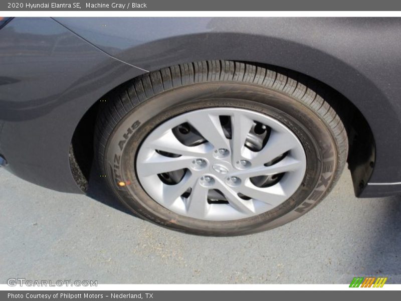 Machine Gray / Black 2020 Hyundai Elantra SE