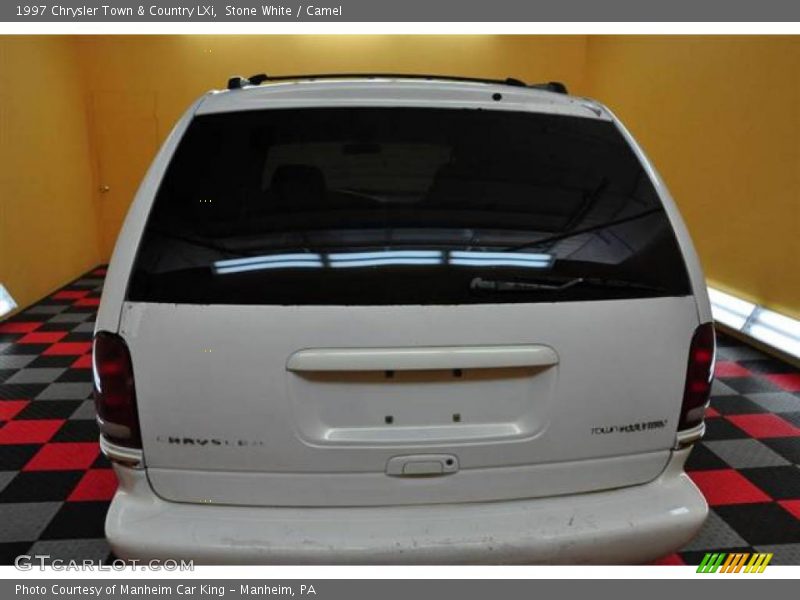 Stone White / Camel 1997 Chrysler Town & Country LXi