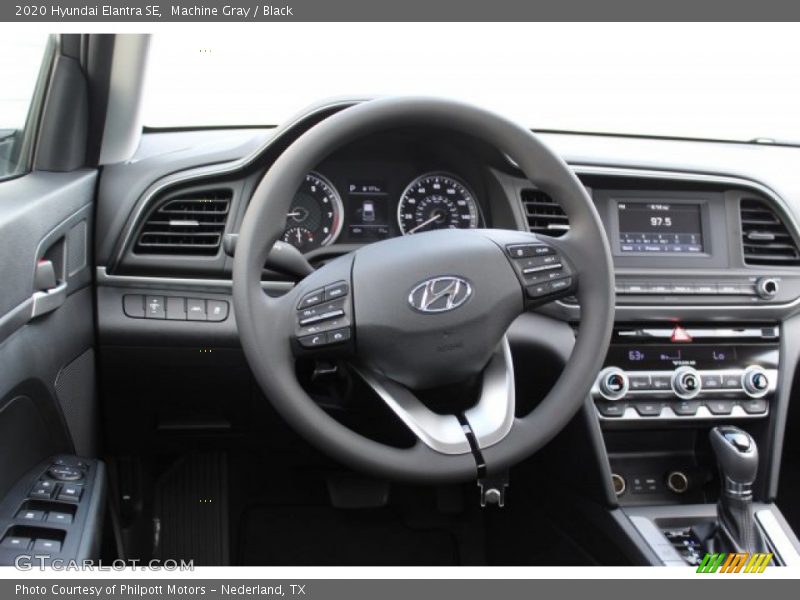 Machine Gray / Black 2020 Hyundai Elantra SE