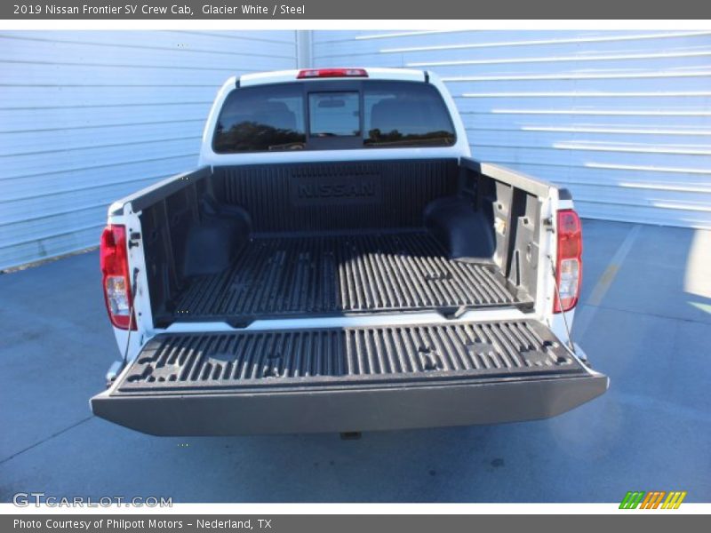 Glacier White / Steel 2019 Nissan Frontier SV Crew Cab