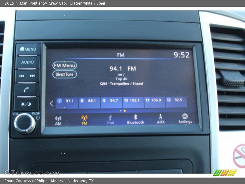 Glacier White / Steel 2019 Nissan Frontier SV Crew Cab