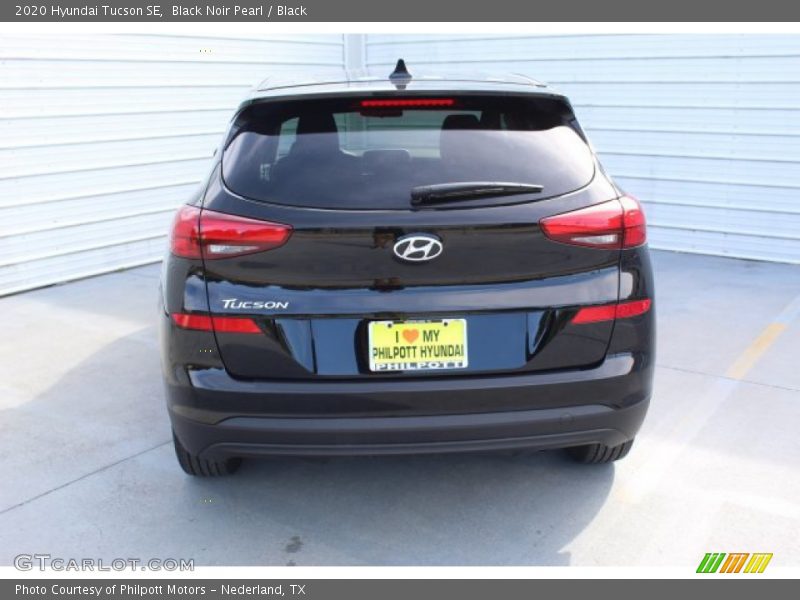 Black Noir Pearl / Black 2020 Hyundai Tucson SE