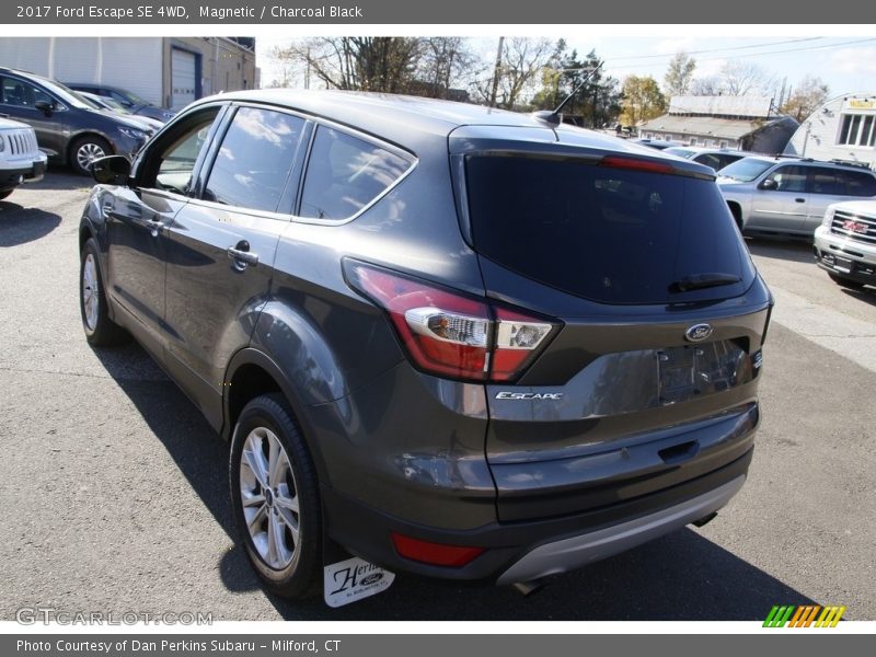 Magnetic / Charcoal Black 2017 Ford Escape SE 4WD