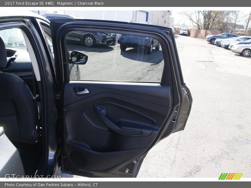 Magnetic / Charcoal Black 2017 Ford Escape SE 4WD