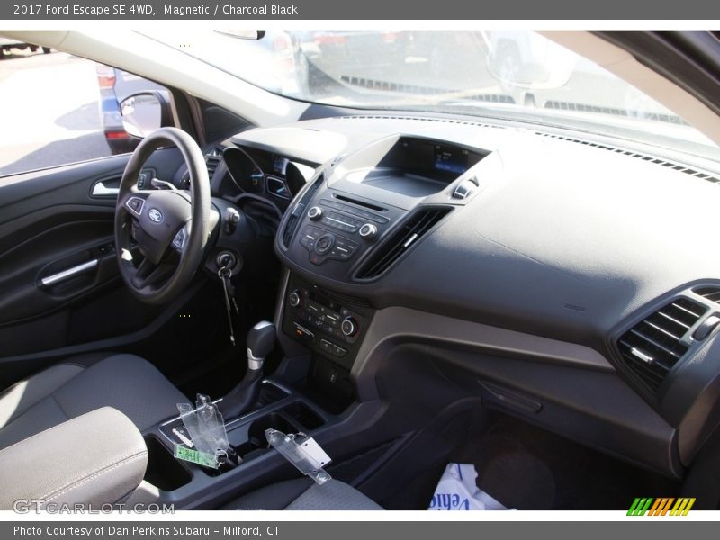 Magnetic / Charcoal Black 2017 Ford Escape SE 4WD