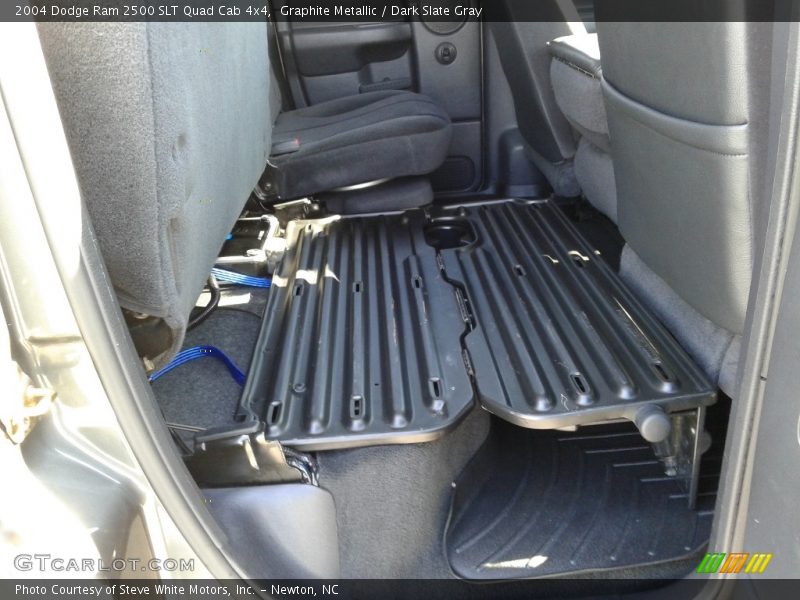 Graphite Metallic / Dark Slate Gray 2004 Dodge Ram 2500 SLT Quad Cab 4x4