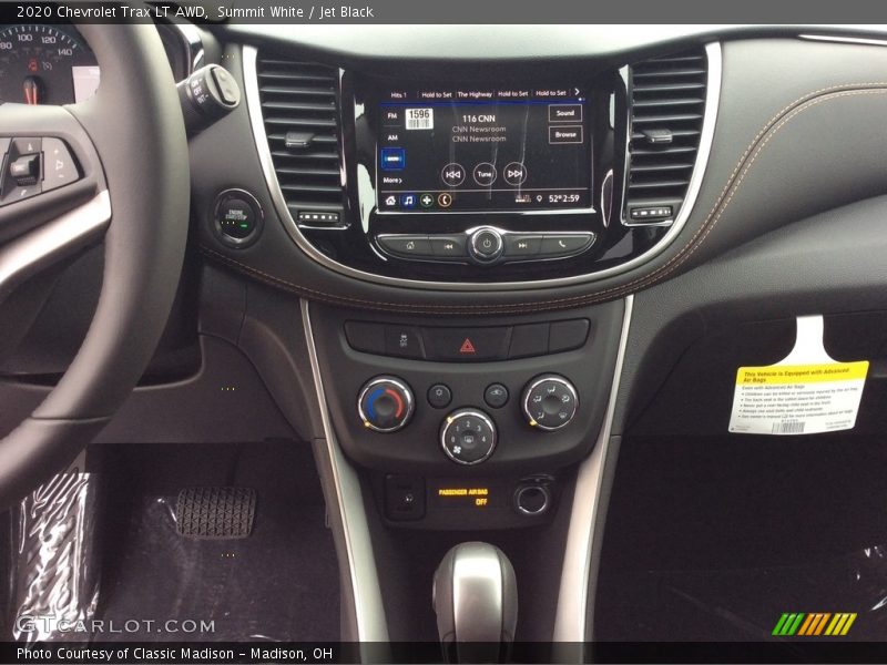 Summit White / Jet Black 2020 Chevrolet Trax LT AWD