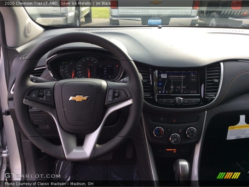 Silver Ice Metallic / Jet Black 2020 Chevrolet Trax LT AWD