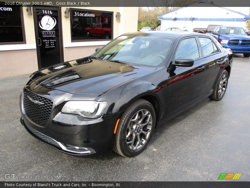 Gloss Black / Black 2016 Chrysler 300 S AWD