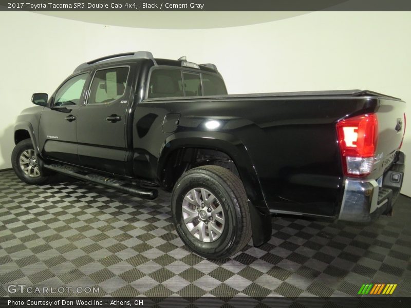 Black / Cement Gray 2017 Toyota Tacoma SR5 Double Cab 4x4