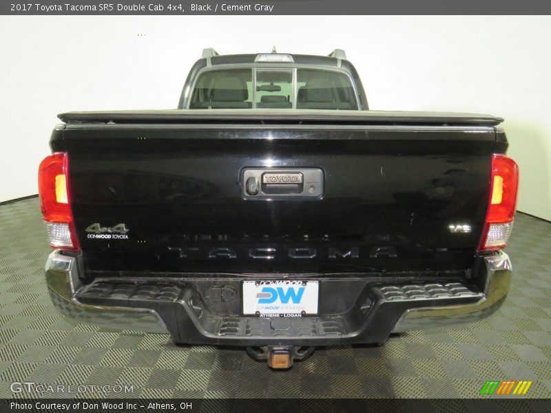 Black / Cement Gray 2017 Toyota Tacoma SR5 Double Cab 4x4