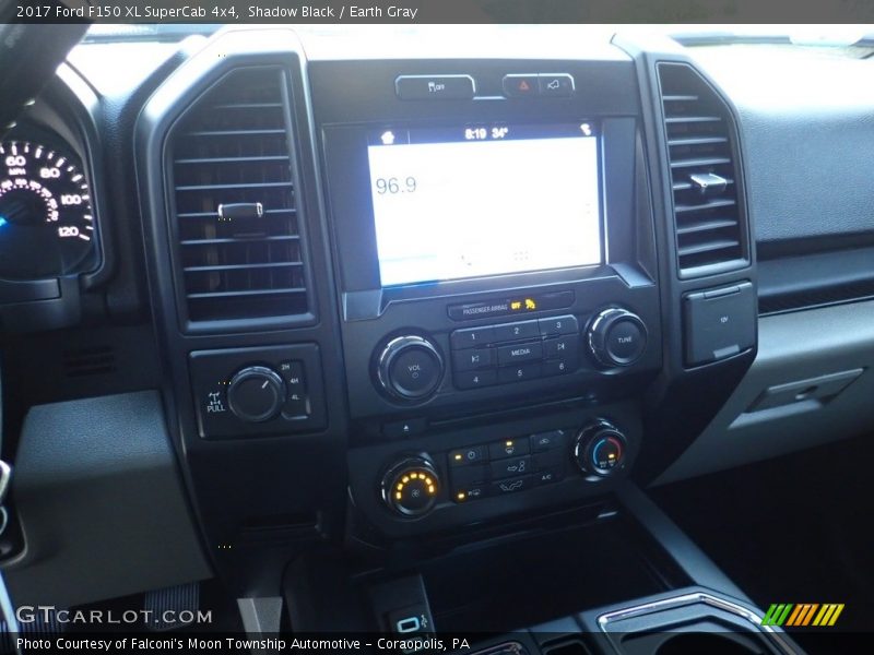 Shadow Black / Earth Gray 2017 Ford F150 XL SuperCab 4x4
