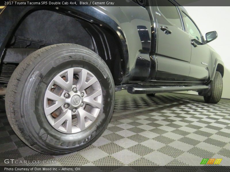 Black / Cement Gray 2017 Toyota Tacoma SR5 Double Cab 4x4