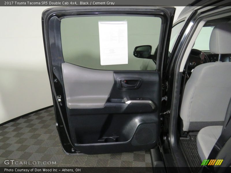 Black / Cement Gray 2017 Toyota Tacoma SR5 Double Cab 4x4