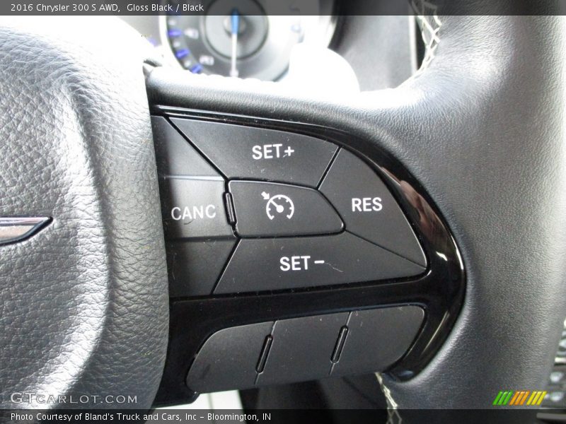 Gloss Black / Black 2016 Chrysler 300 S AWD