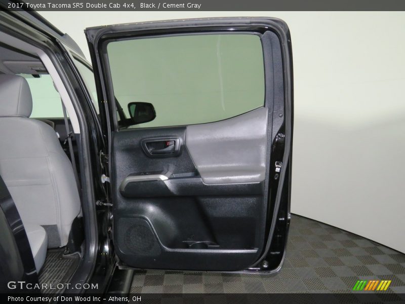 Black / Cement Gray 2017 Toyota Tacoma SR5 Double Cab 4x4