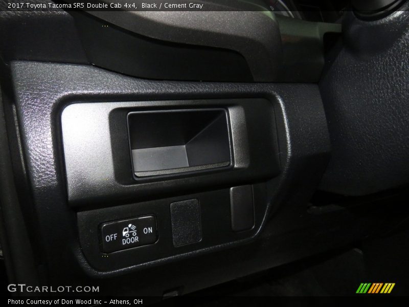 Black / Cement Gray 2017 Toyota Tacoma SR5 Double Cab 4x4