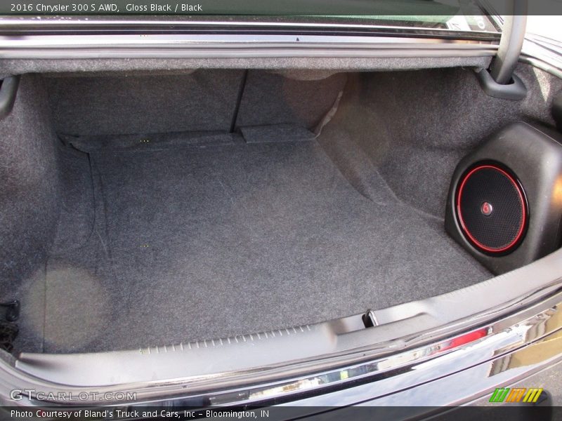 Gloss Black / Black 2016 Chrysler 300 S AWD