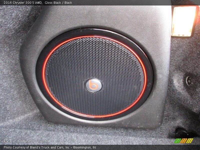 Gloss Black / Black 2016 Chrysler 300 S AWD