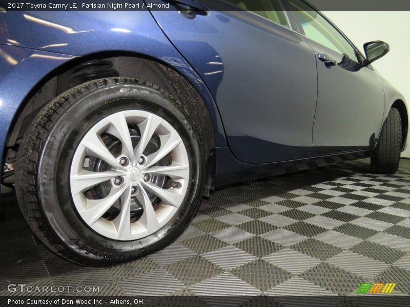 Parisian Night Pearl / Almond 2017 Toyota Camry LE