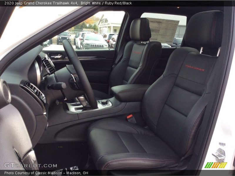 Bright White / Ruby Red/Black 2020 Jeep Grand Cherokee Trailhawk 4x4