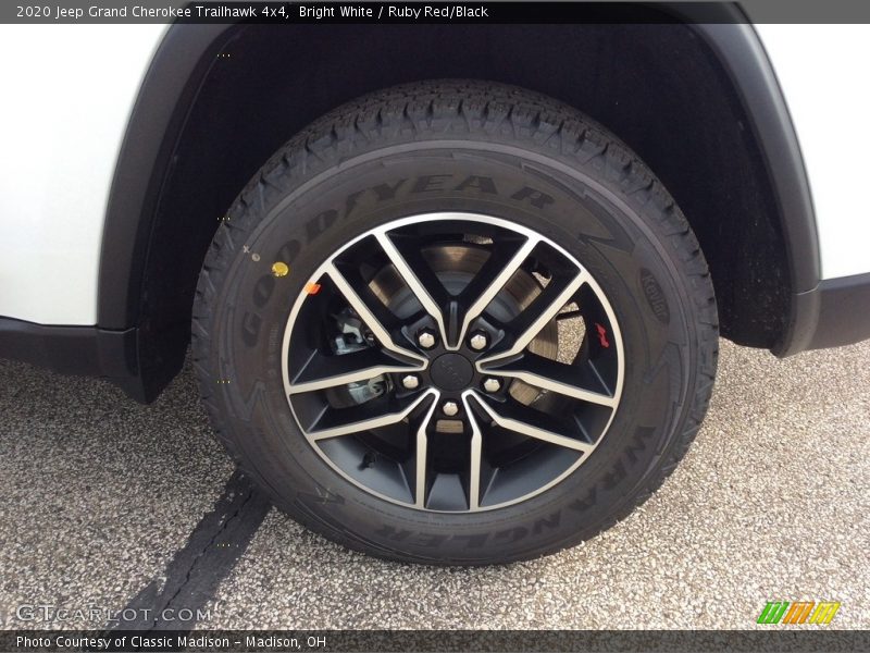  2020 Grand Cherokee Trailhawk 4x4 Wheel
